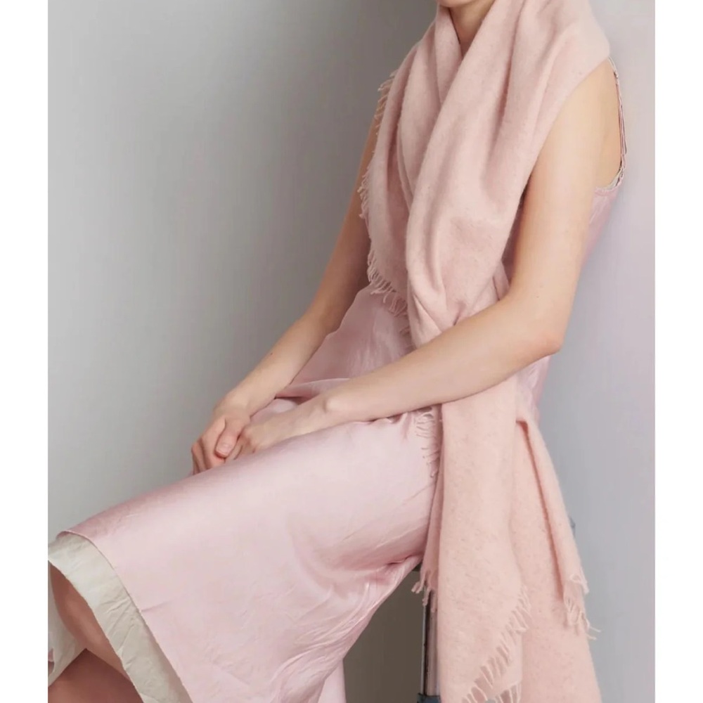COMMUNITIE CASHMERE FELTED STOLE OLD ROSE
